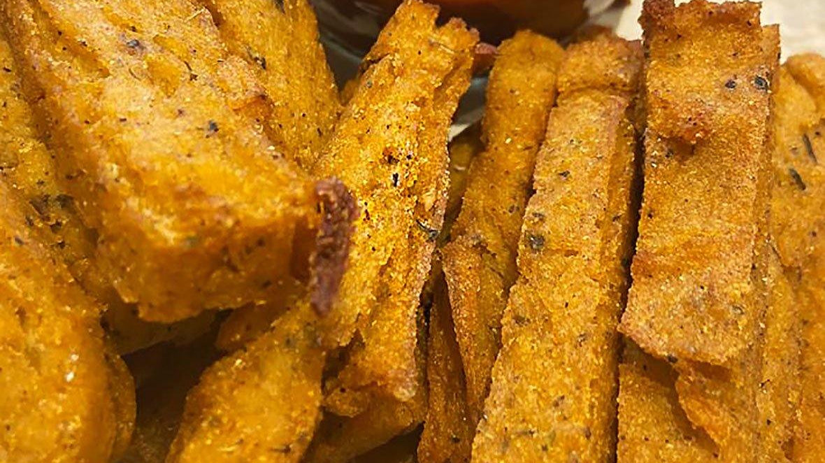 Herby Polenta Chips - DISHONOR