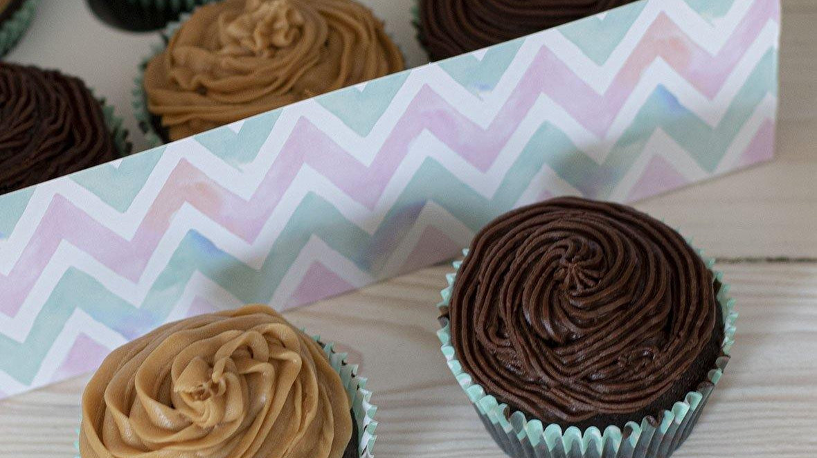 SALTED CARAMEL & CHOCOLATE CUPCAKES - DISHONOR