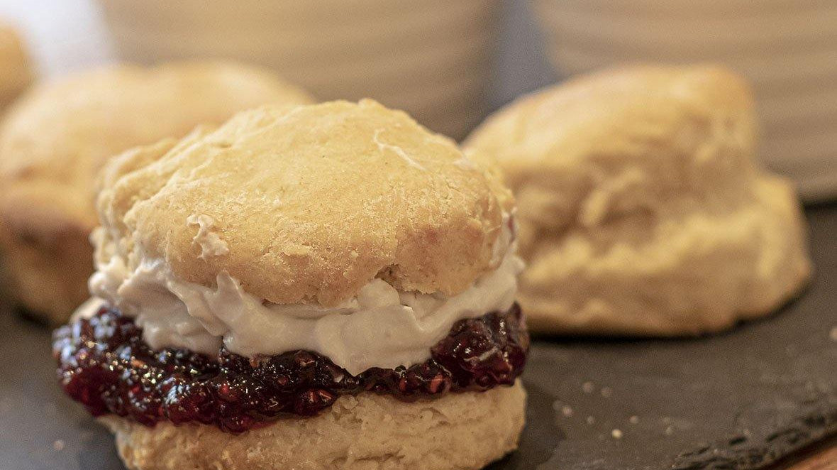Fluffy Vegan Scones - DISHONOR